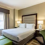 Holiday Inn Express Savannah - Historic District