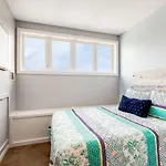 Walk Score 90!!-Historic Downtown District-2 Blocks To Famous Forsyth Park- Huge Private Patio-Private Parking