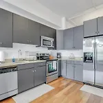 Lush Savannah Loft - Near Plant Riverside District