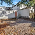 5 Min Drive To Downtown! Modern 3Br In Savannah!