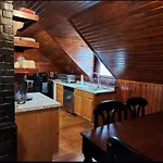 The Cabin - 2 Bedroom 1 Ba Apt Near Downtown