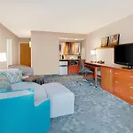 Courtyard By Marriott Savannah Midtown
