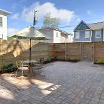 504 E Gwinnett