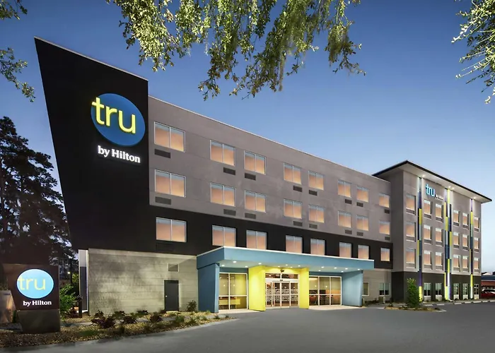 Tru By Hilton Savannah Midtown Ga