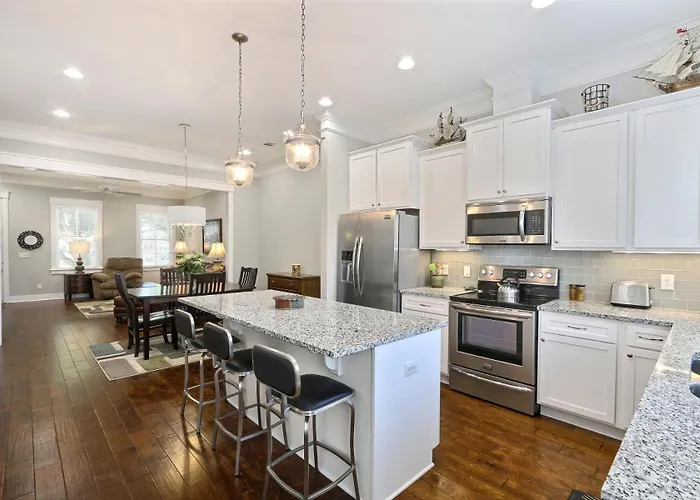 504 E Gwinnett