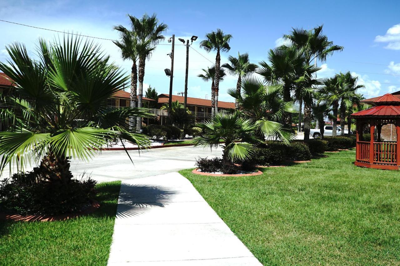And Port Area 3* Savannah