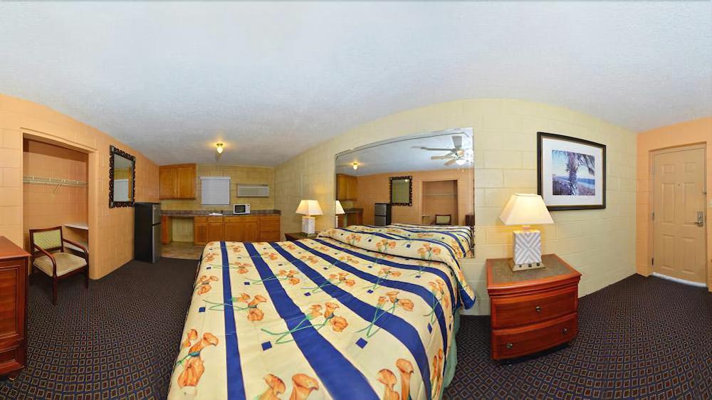 Hotel And Port Area 3*
