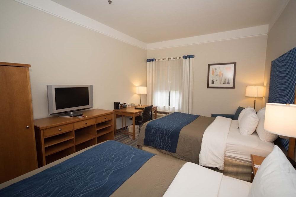 Spark By Hilton Airport 2*