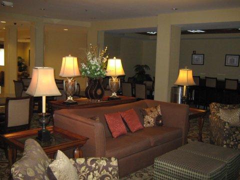 Hotel Express Airport By Ihg Savannah