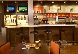 Courtyard By Marriott Midtown Hotel