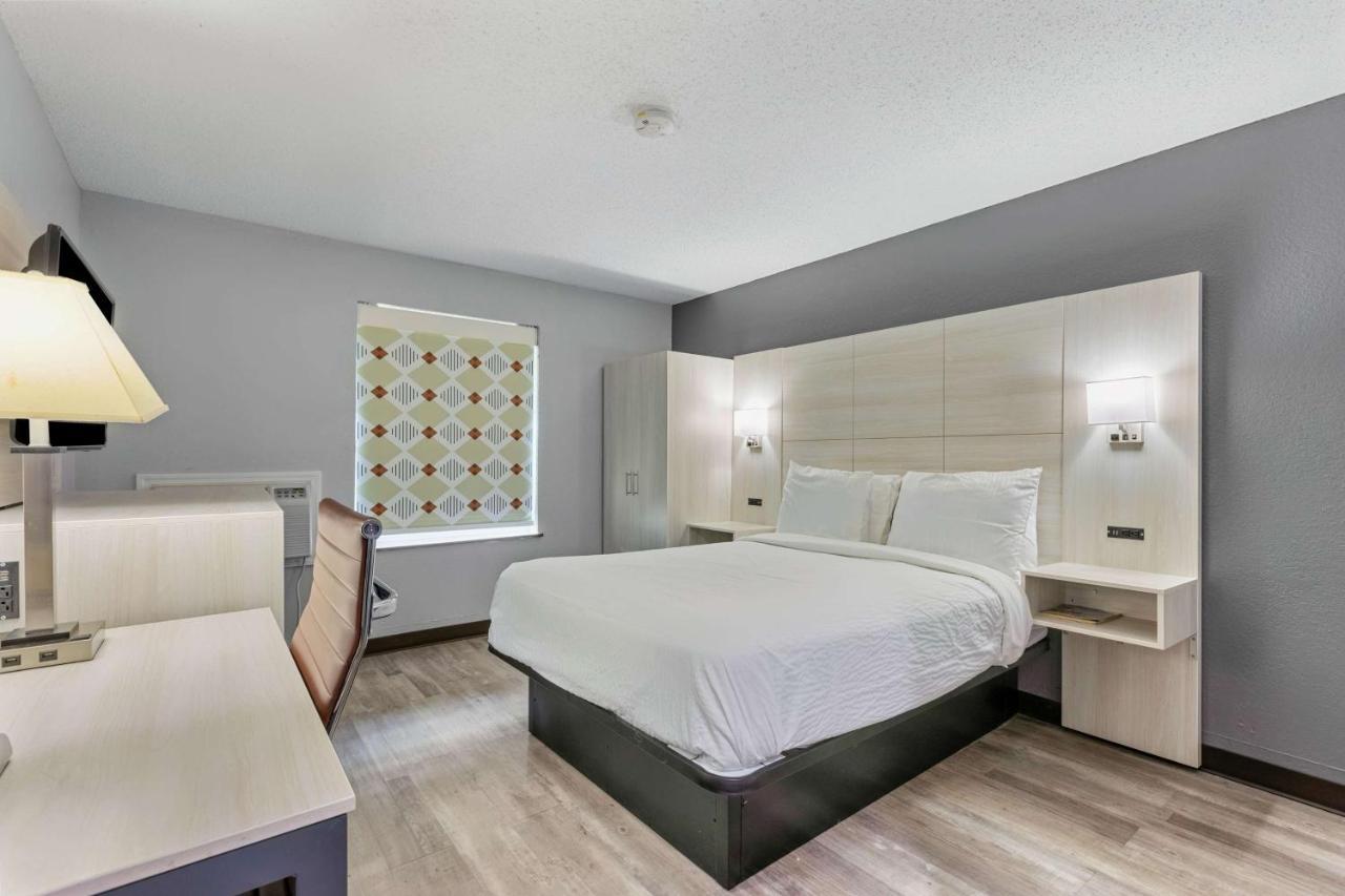 Hotel Days By Wyndham Gateway I-95 Savannah