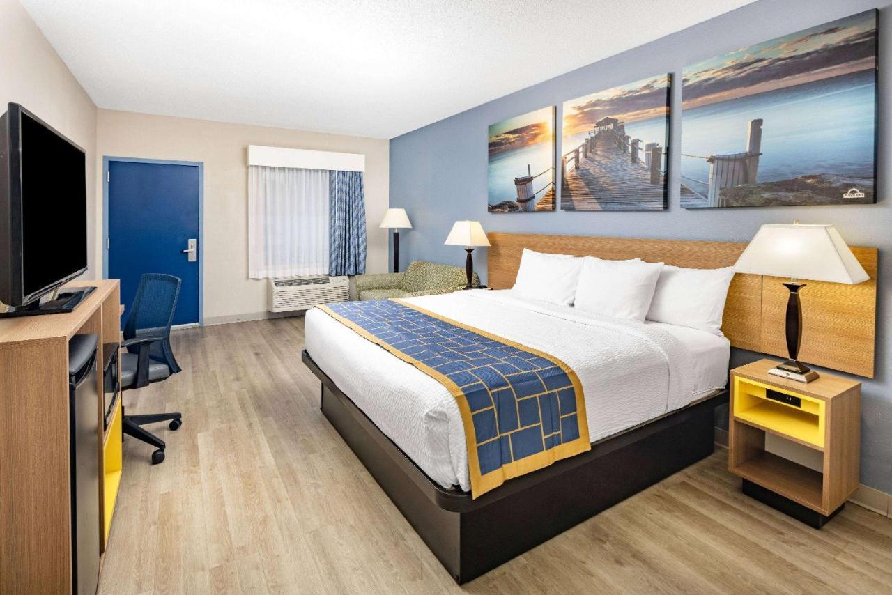 Days & By Wyndham Midtown 2* Savannah
