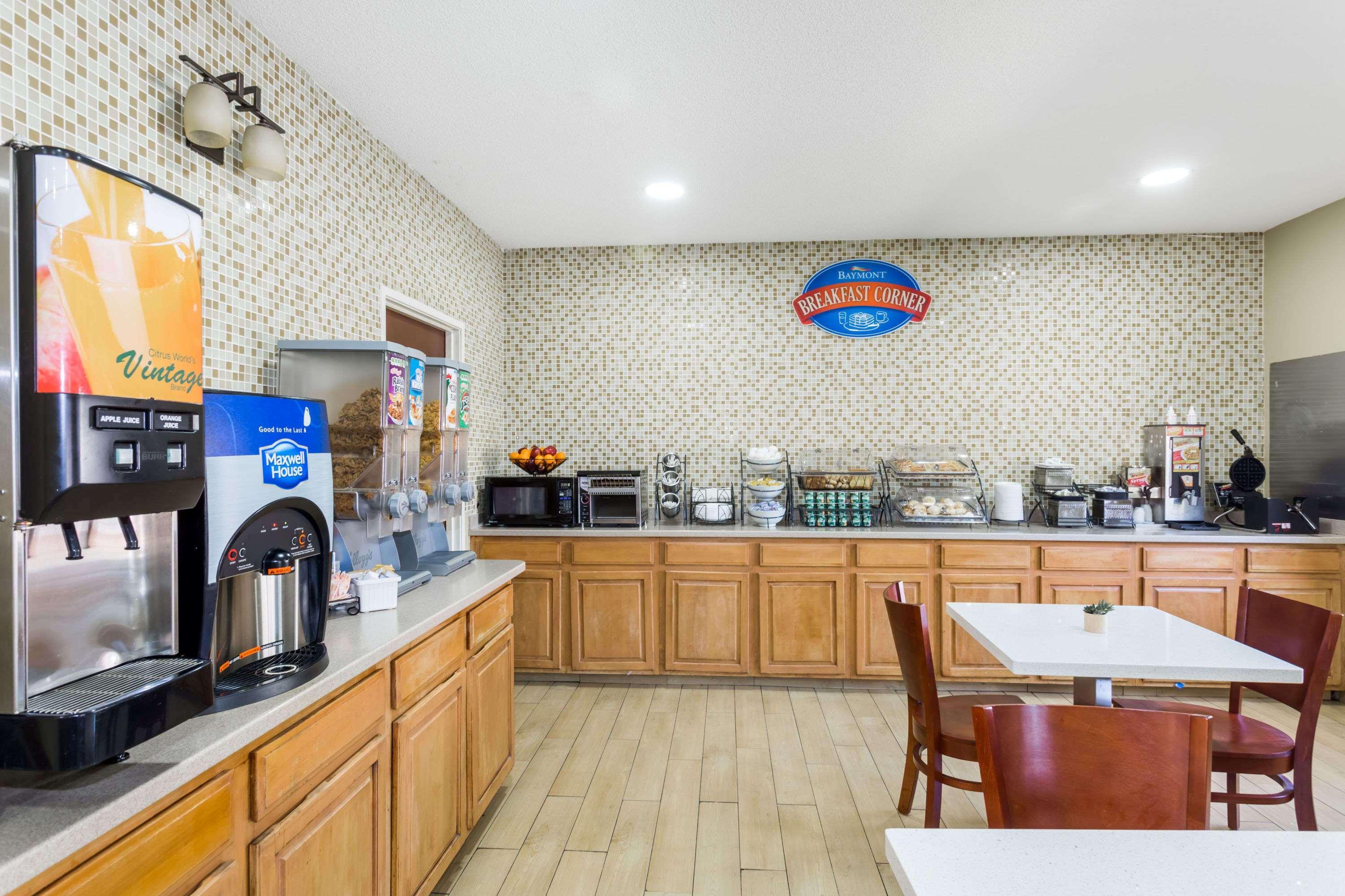 Baymont By Wyndham Savannah/garden Savannah