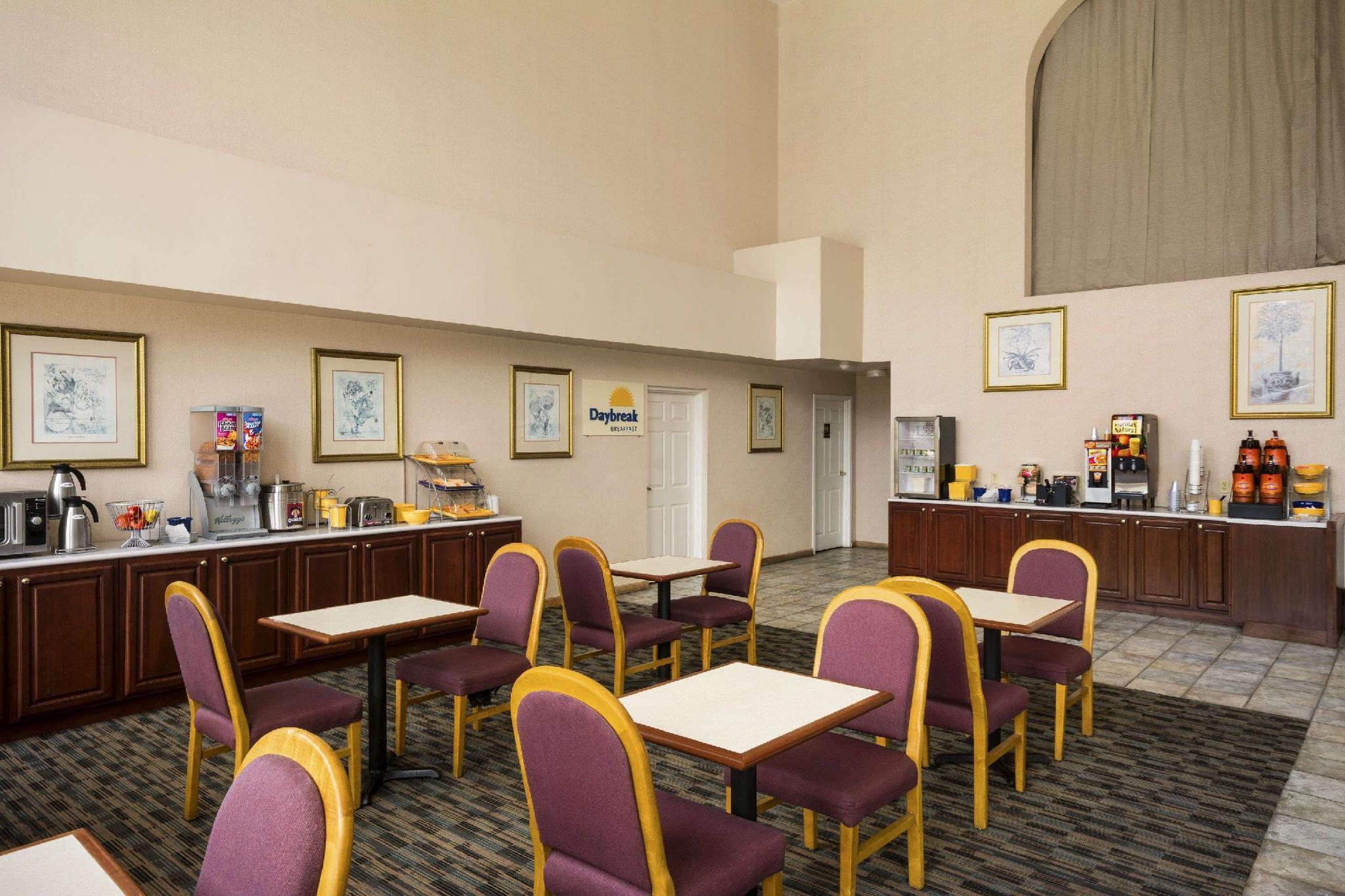 Motel Days & By Wyndham Midtown 2*
