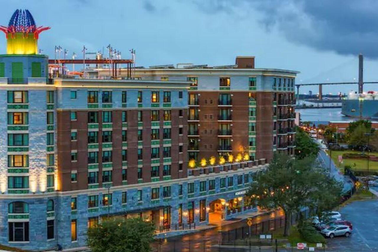 Homewood Historic District/riverfront Hotel