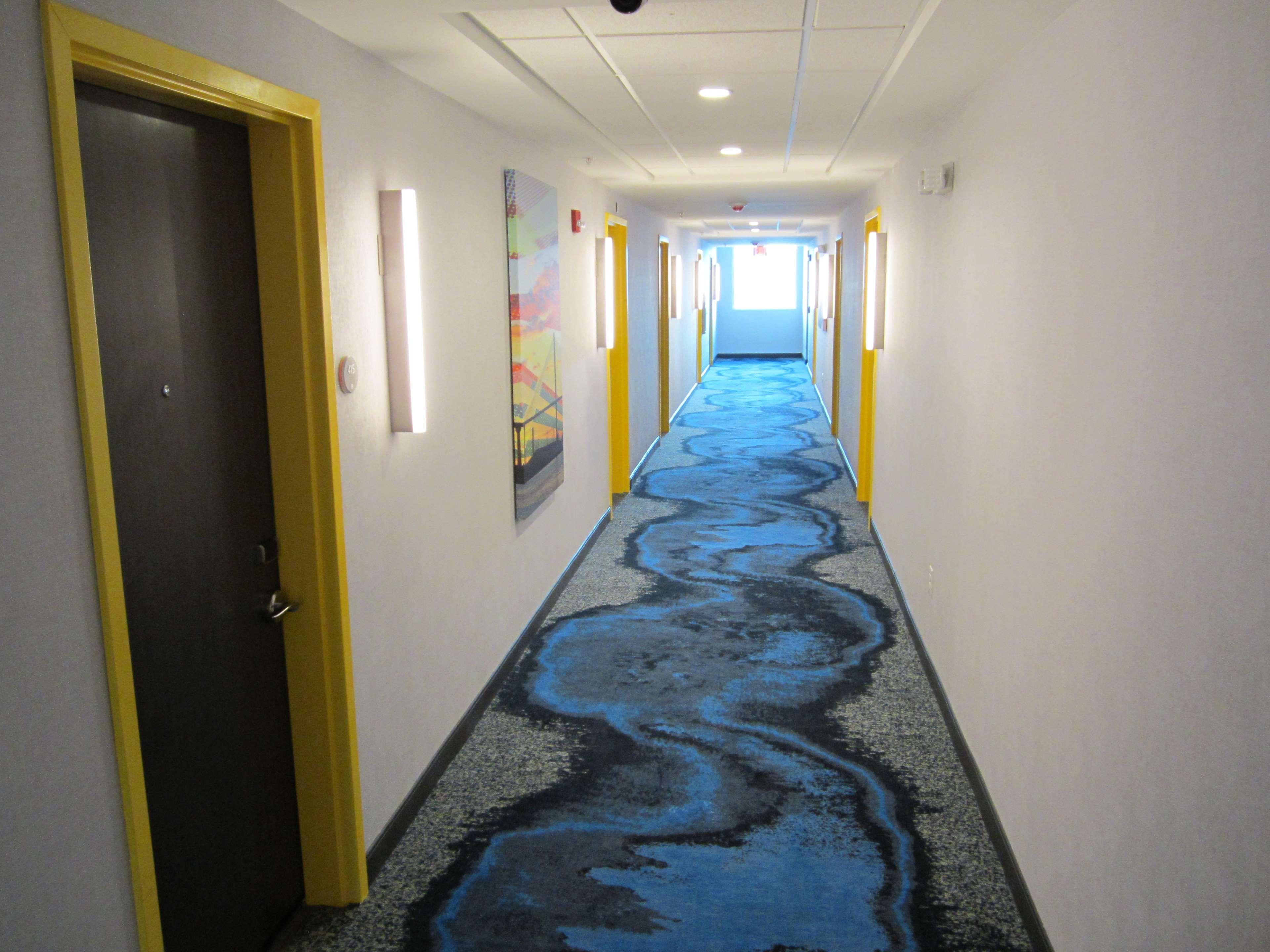 Hotel Glo Western Savannah-gateway I-95