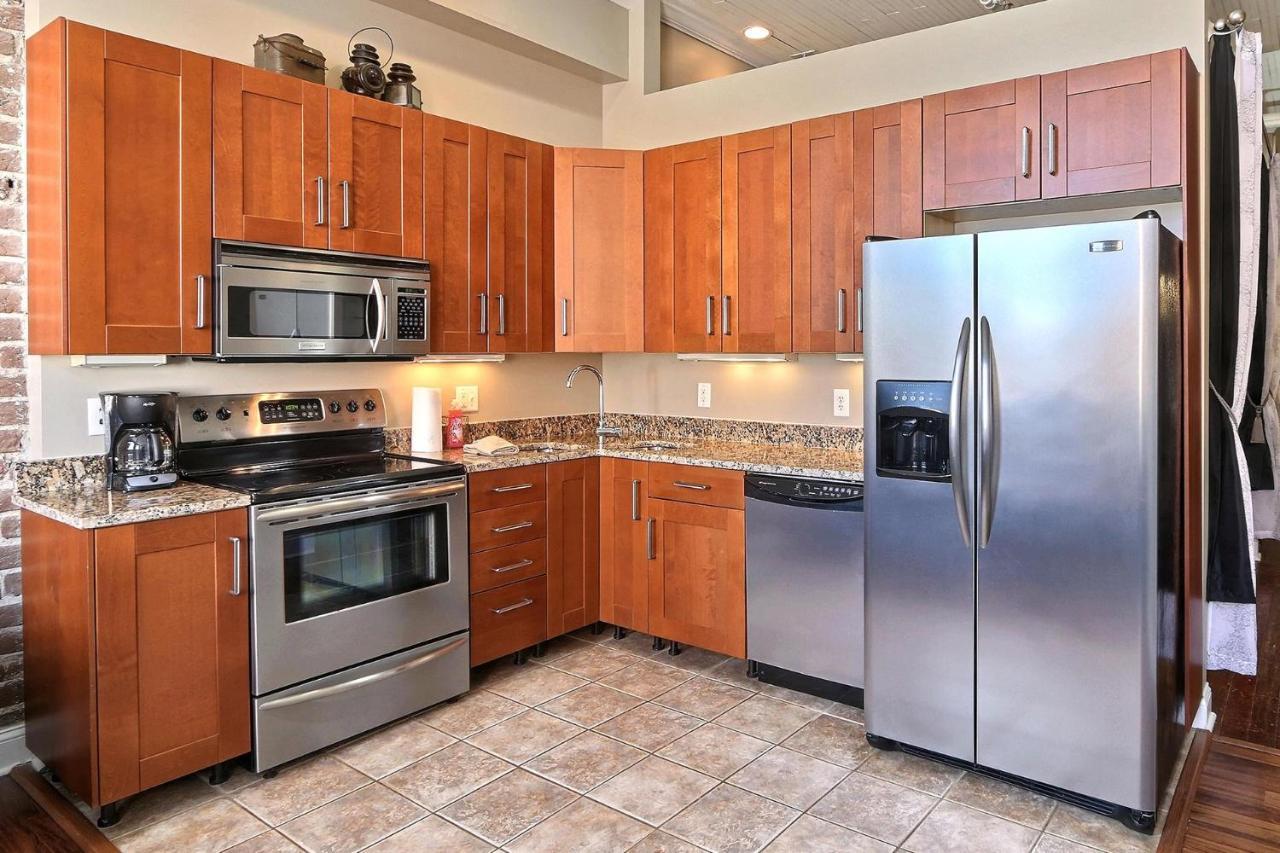 Broughton Hideaway Apartment Savannah