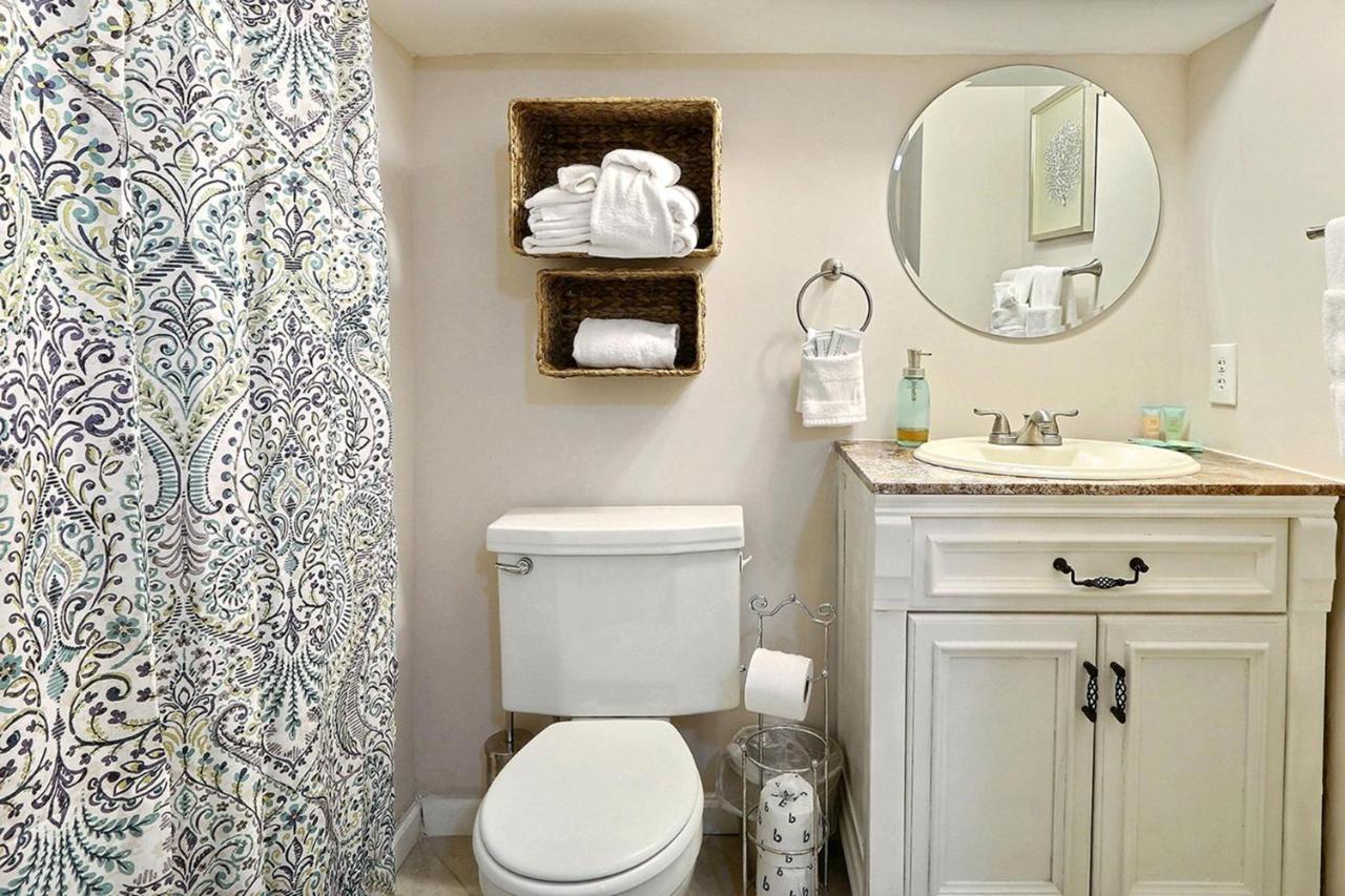 Oglethorpe Manor Garden Level Apartment *