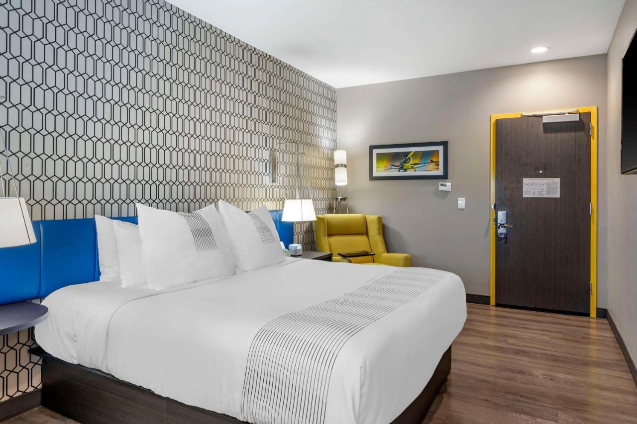 Hotel Glo Western Savannah-gateway I-95 Savannah