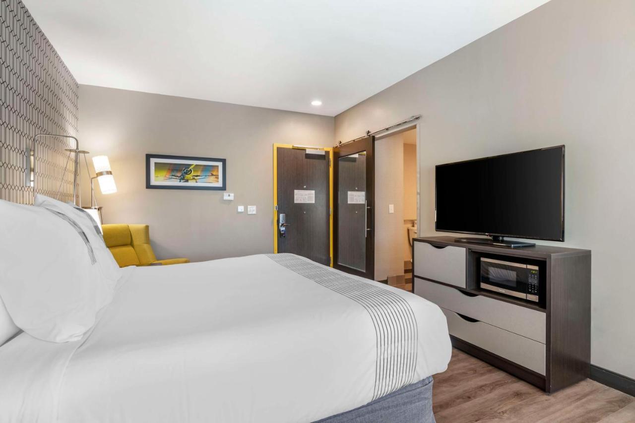 Hotel Glo Western Savannah-gateway I-95