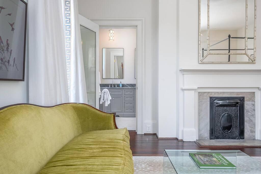 Luxury Overlooking Taylor Square - House On Taylor Square