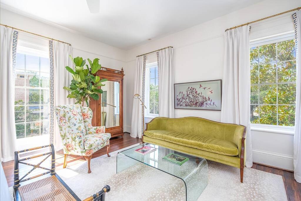 Luxury Overlooking Taylor Square - House On Taylor Square