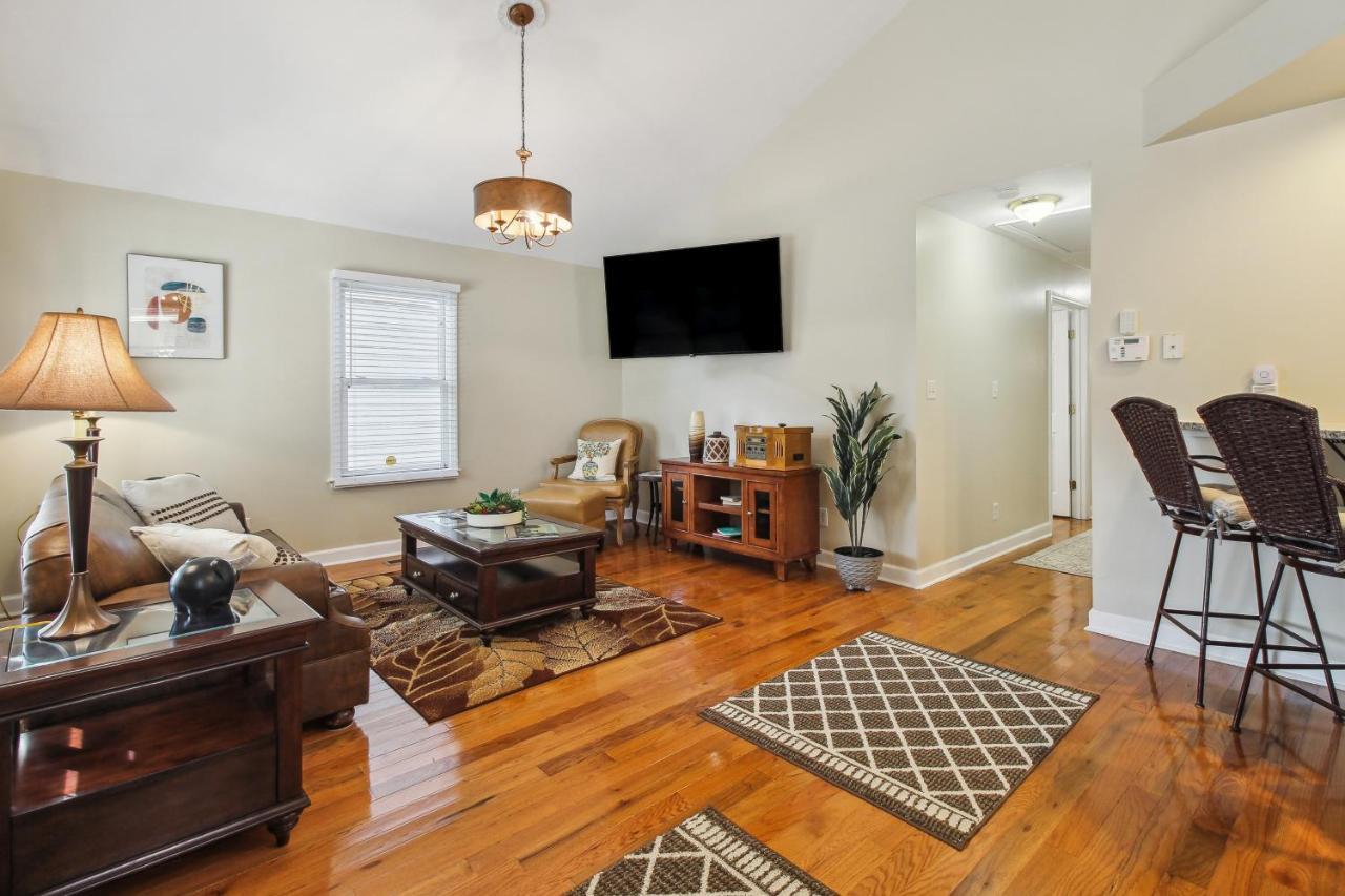 With Patio And Grill About 2 Mi To Downtown * Savannah