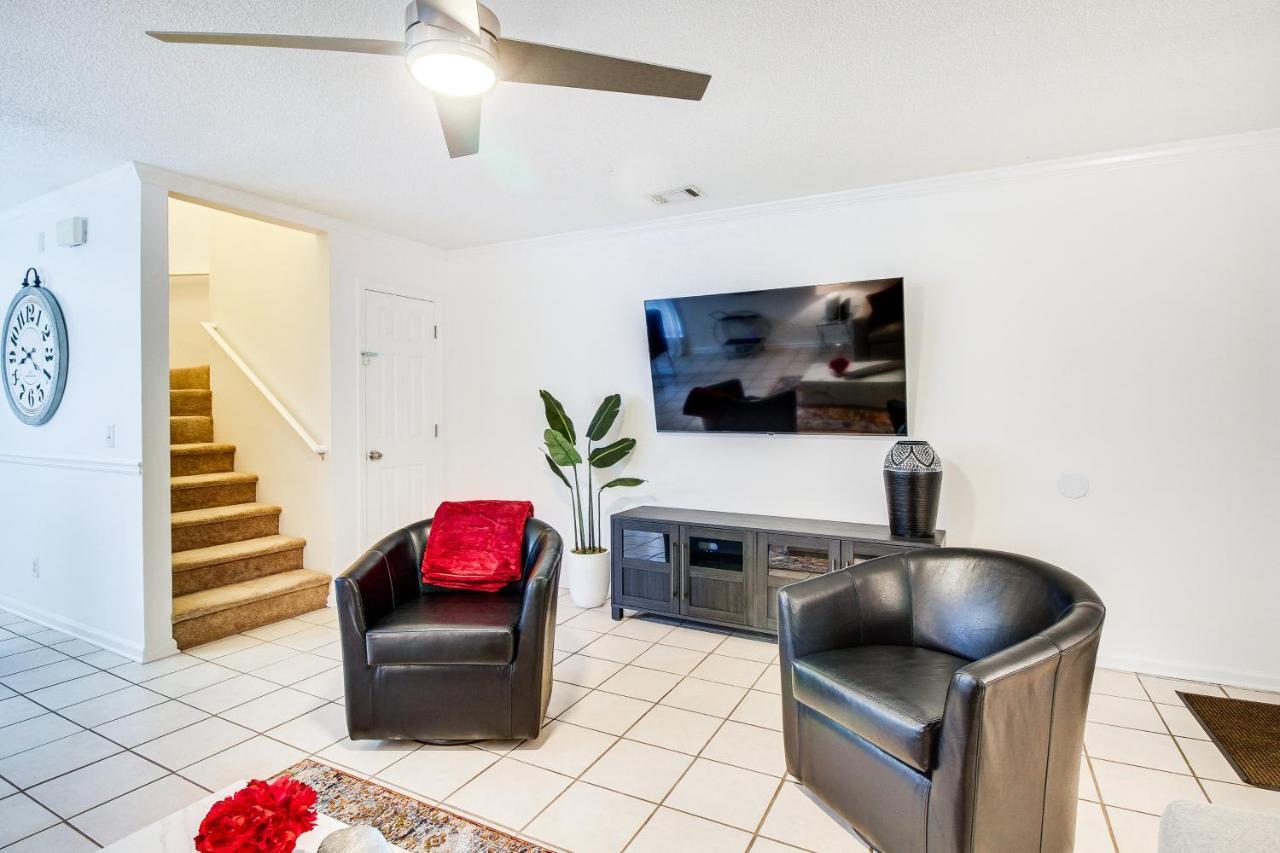 Charming Vacation With Game Room! Holiday home *