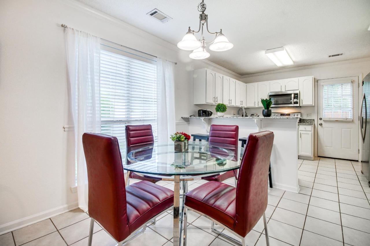 Charming Vacation With Game Room! * Savannah