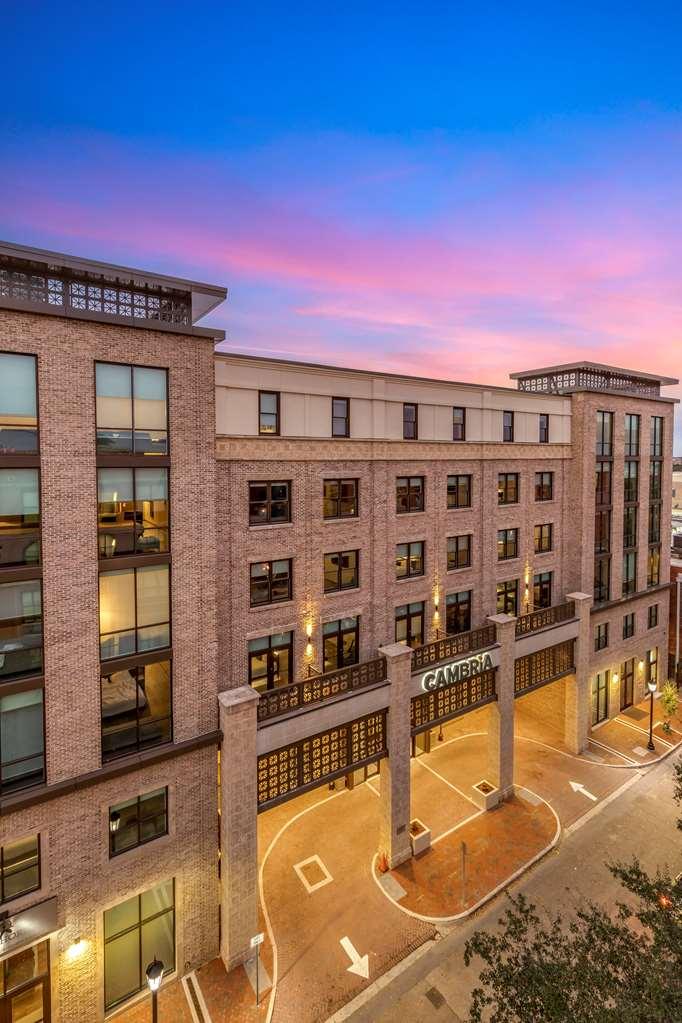 Cambria Downtown Historic District Hotel *