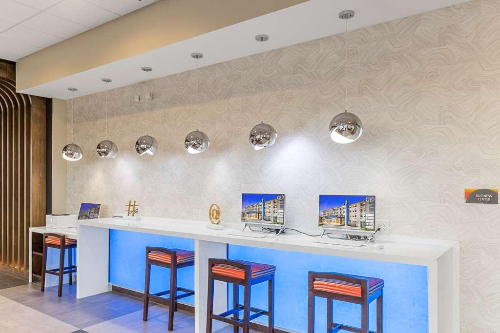 Glo Western Savannah-gateway I-95 Hotel