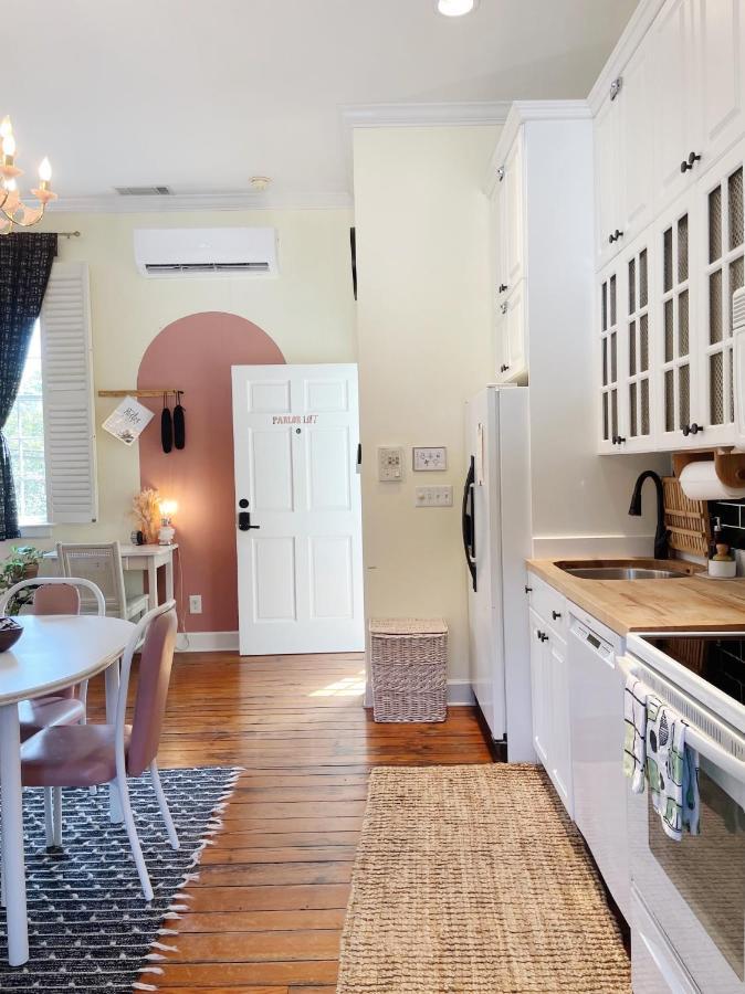 Holiday home Charming 1885 Parlor Loft Downtown *