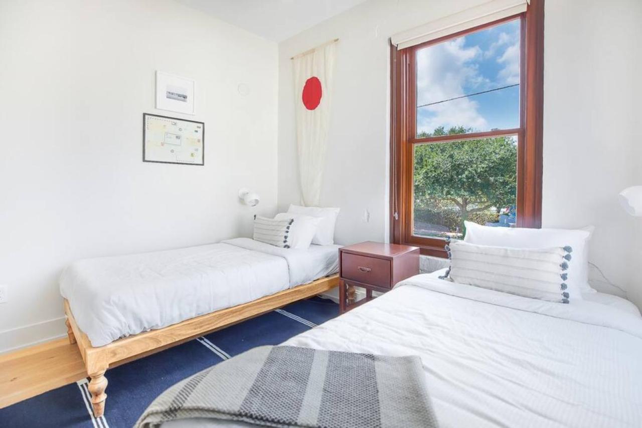 2br In Downtown *