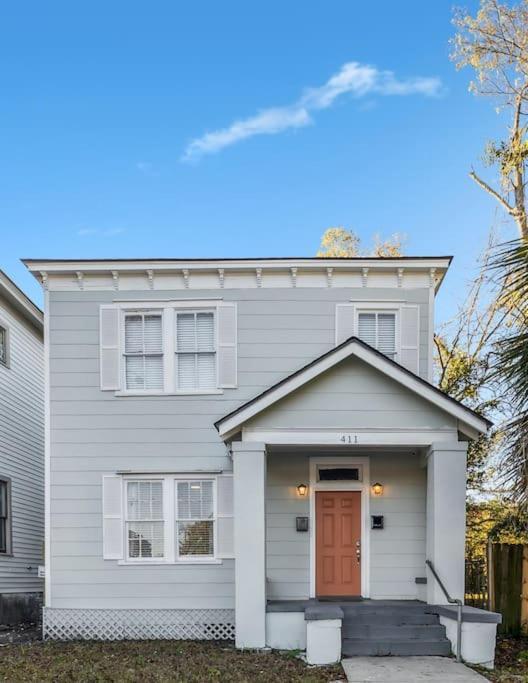 5 Min Drive To Downtown! Modern 3br In Savannah! Apartment Savannah