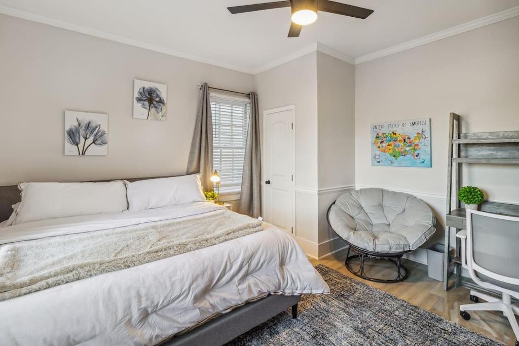 5 Min Drive To Downtown! Modern 3br In Savannah! Apartment Savannah