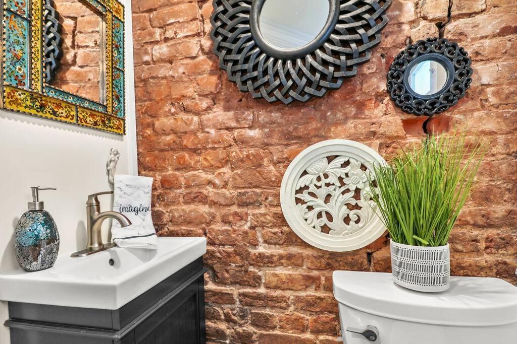 New2/2 Garden Historic Apartment *