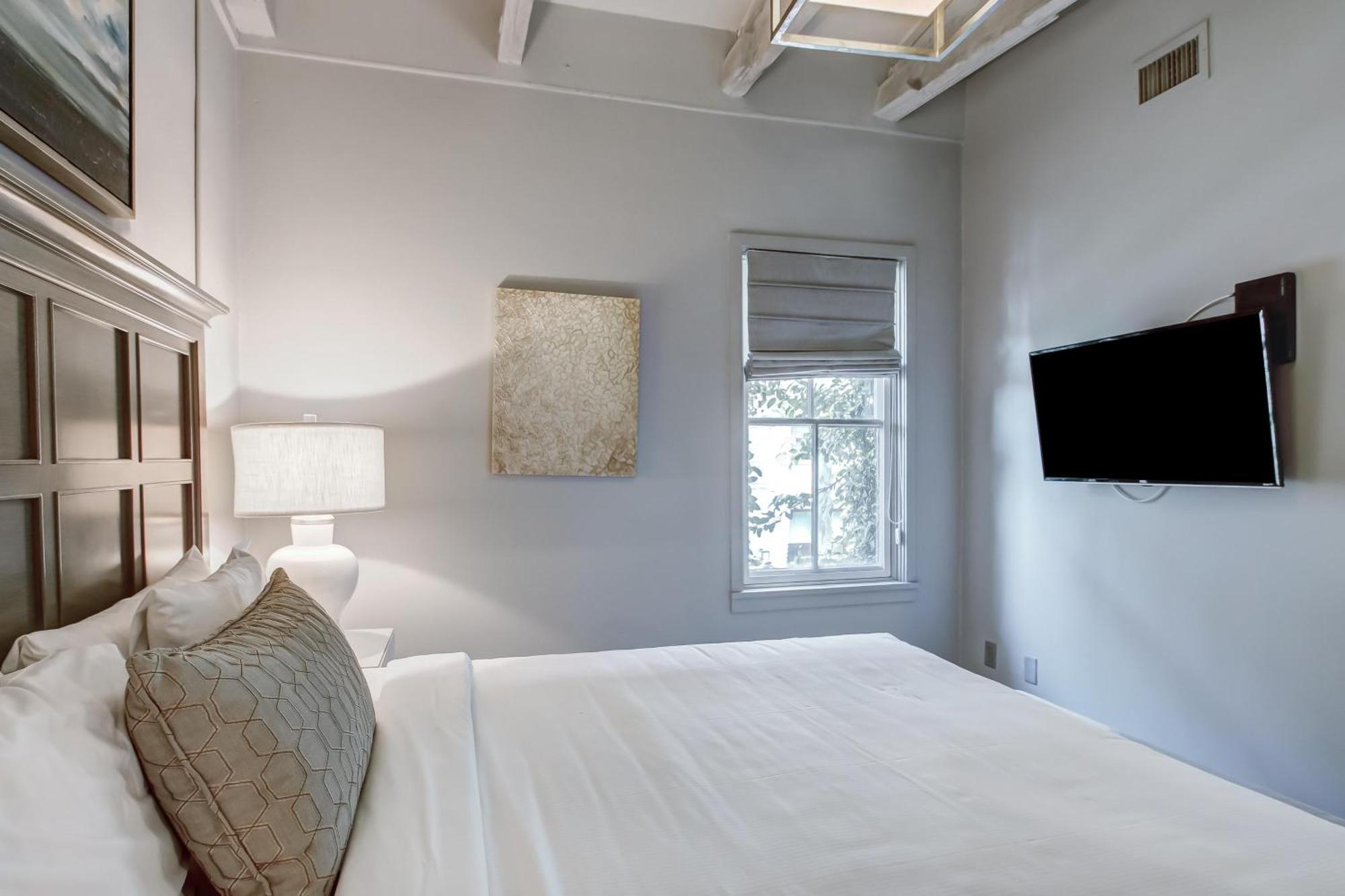 Parker's Collection - 4 Bedroom Apartment