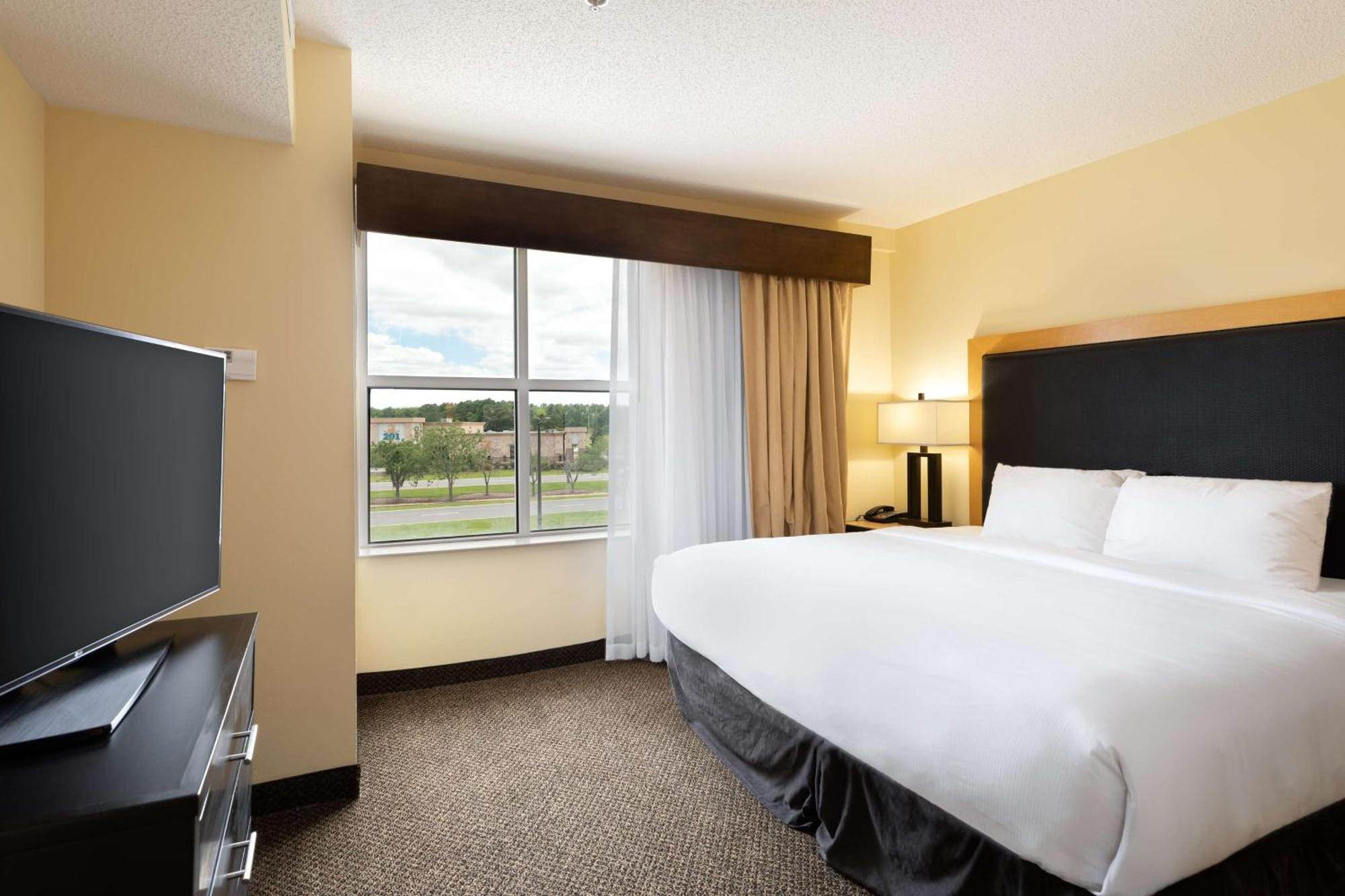 Doubletree By Hilton Airport Savannah