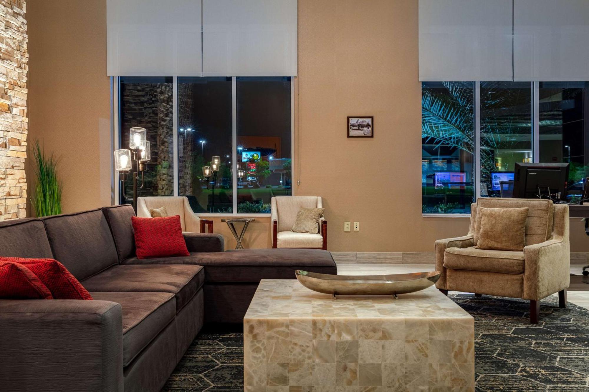 Doubletree By Hilton Airport 4* Savannah
