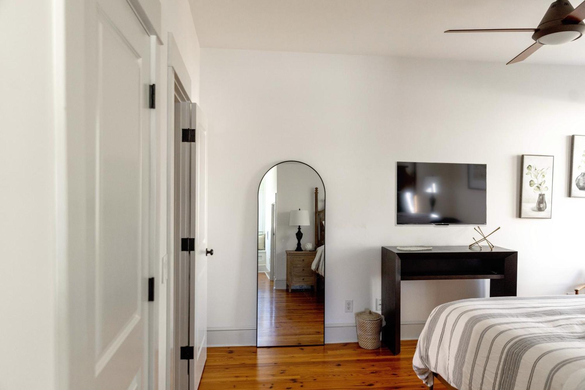 2 King Bedrooms-Luxury On Historic Crawford Square Apartment Savannah