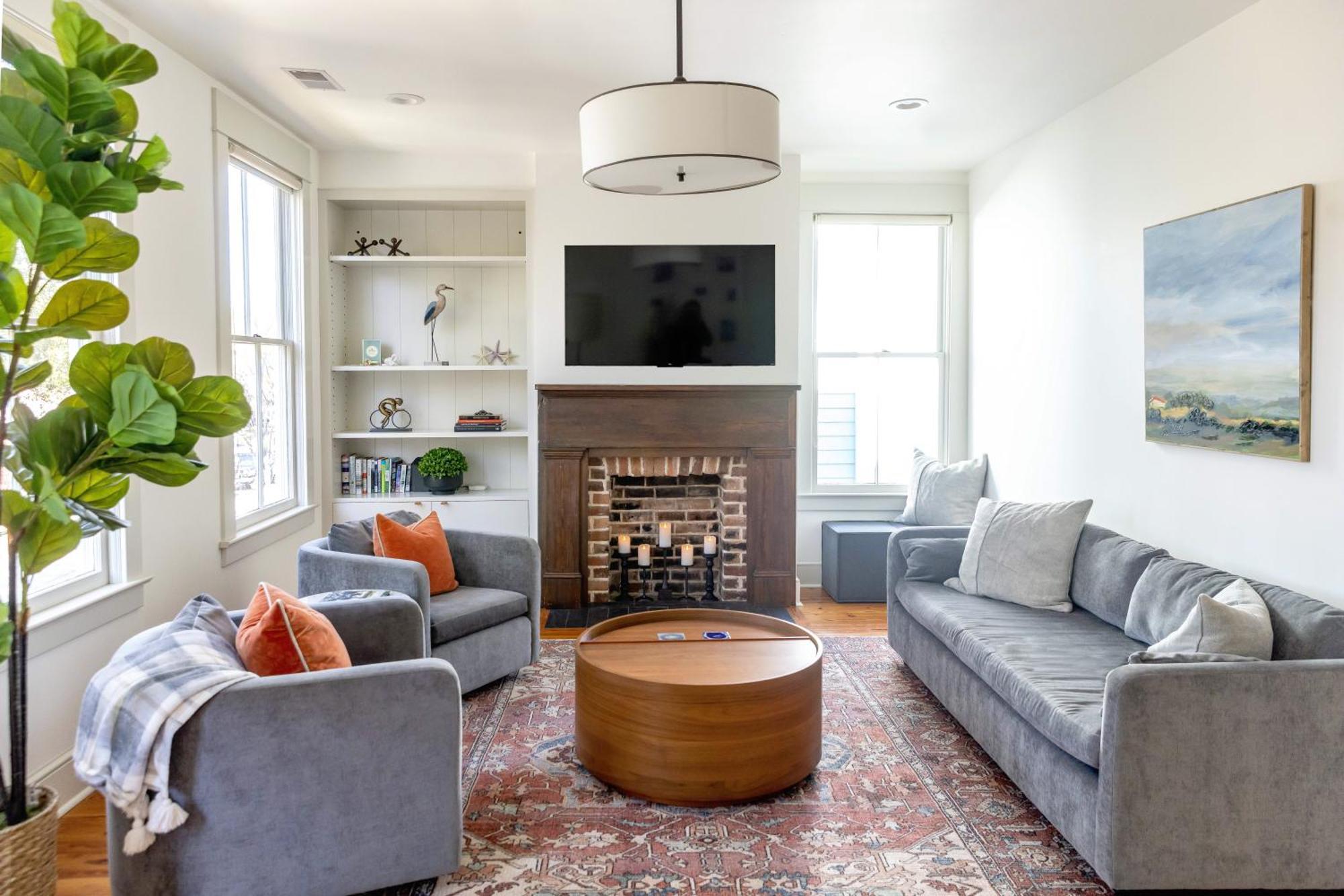 2 King Bedrooms-Luxury On Historic Crawford Square *