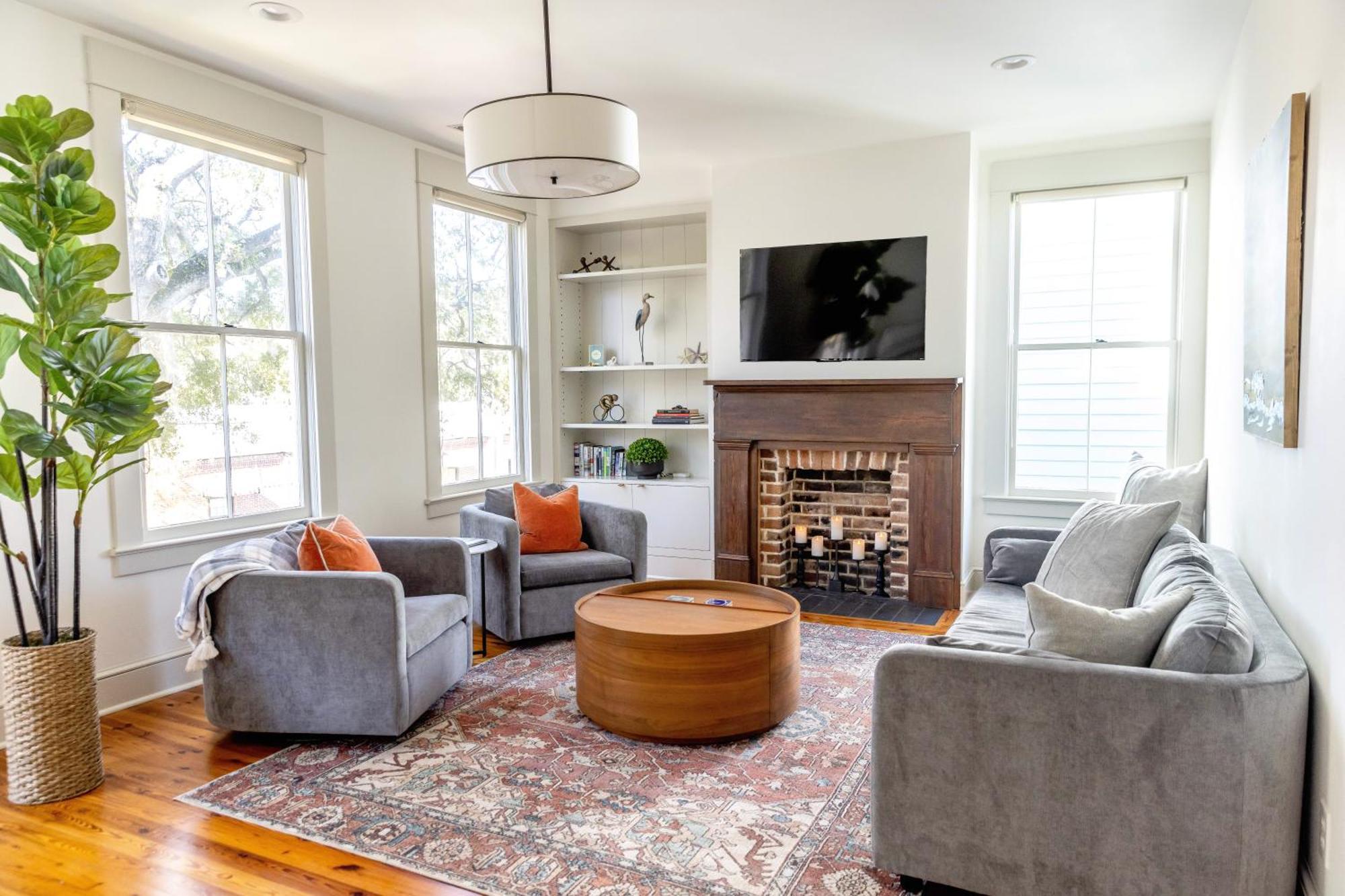 2 King Bedrooms-Luxury On Historic Crawford Square *