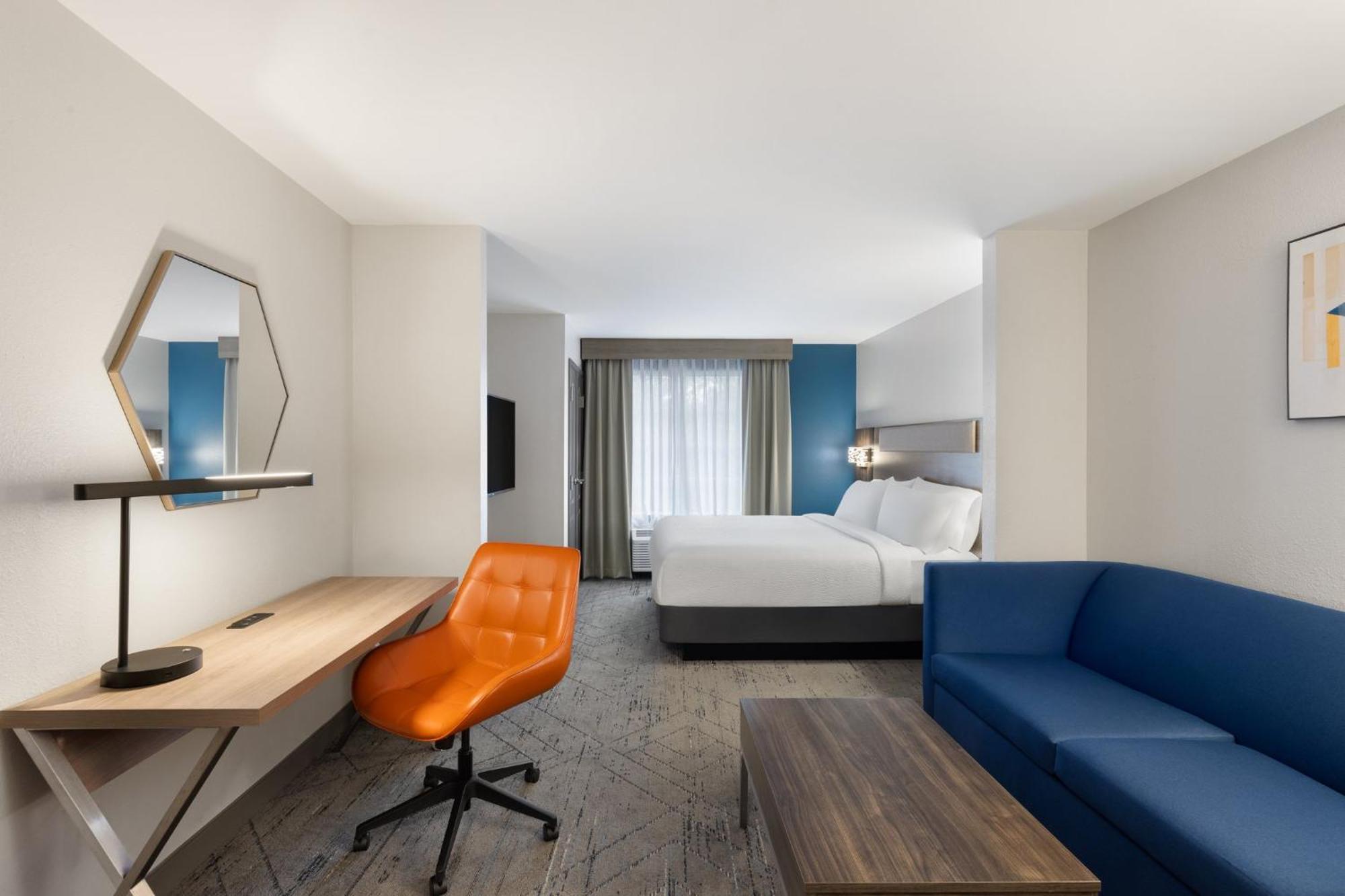 Hotel Express Airport By Ihg