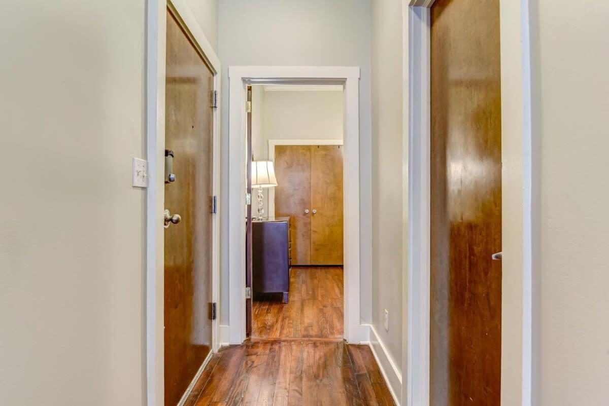 Apartment E Bay St Loft By Market And River Street *