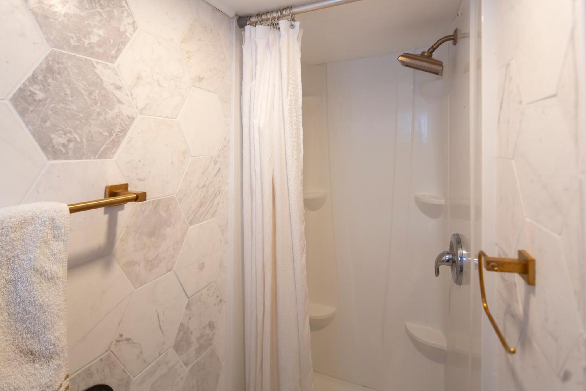 Homestay 5 Bedroom Downtown Ga Savannah