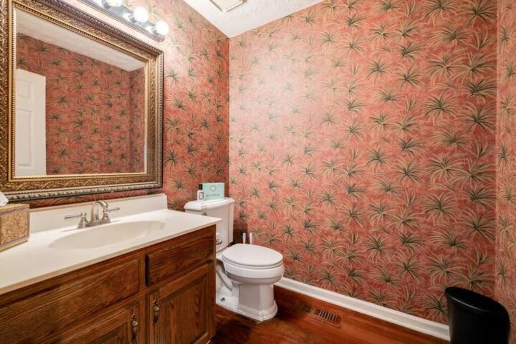 Spacious House Near Airport - 5 Br *