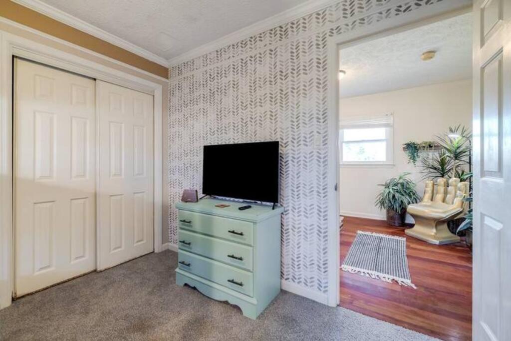 Spacious House Near Airport - 5 Br Savannah