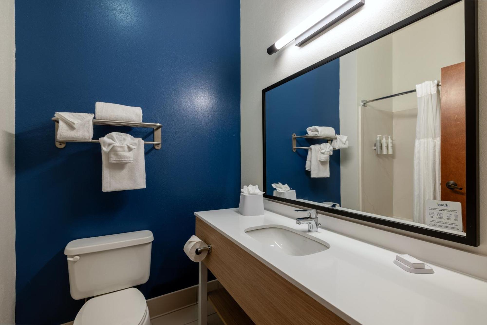 Spark By Hilton Airport Hotel Savannah