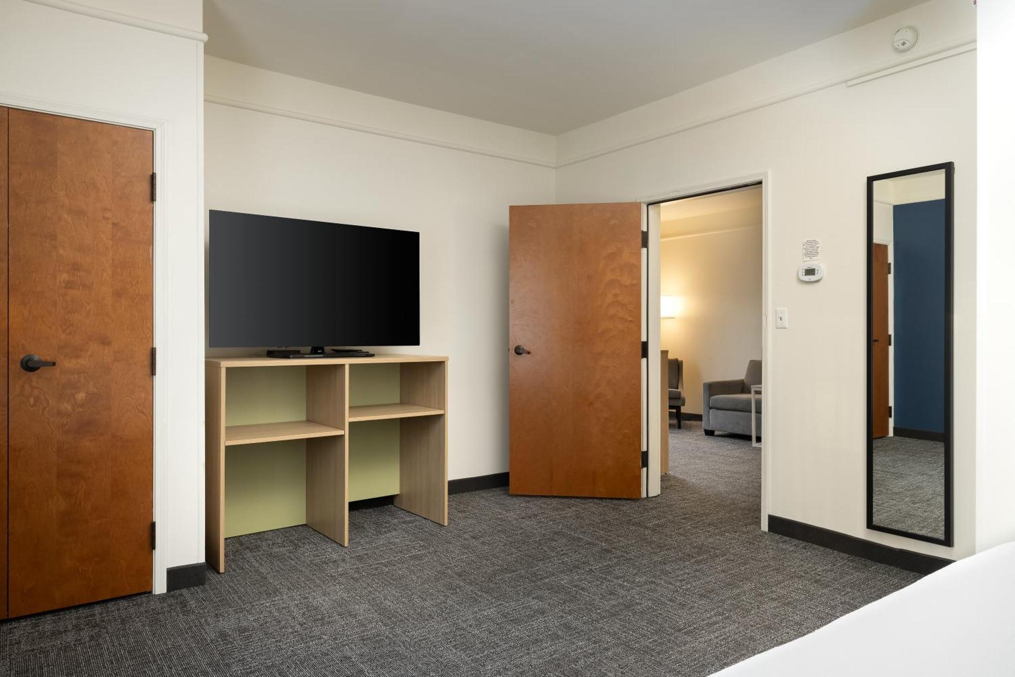 Hotel Spark By Hilton Airport Savannah
