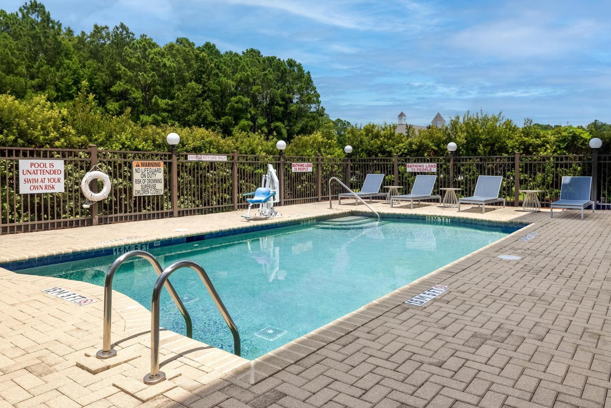 Spark By Hilton Airport 2*